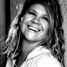 Alicia Lanford's Instagram, Twitter & Facebook