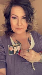 Amanda Bridgeford's Instagram, Twitter & Facebook