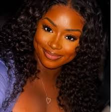 Kasey Hatch's Instagram, Twitter & Facebook