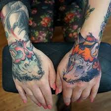 Guclu Karakterin Sembolu Kurt Dovmeleri Ve Anlamlari Wolf Tattoo Design Dovme Tasarimlari Kurt Dovmeleri