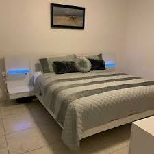 Bob's discount furniture is a retail furniture chain with locations across the united states. King Bedroom Set Furniture Used Ebay