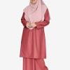 Berbeda dengan baju teluk belanga, baju melayu terkini 2019 ini mendapat referensi dari gaya cekak musang tetapi tidak meninggalkan karakternya. 1
