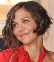 Maggie Gyllenhaal Asymmetrical Bob Asymmetrical Haircut Short Hair Styles Asymmetrical Hairstyles