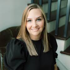 Rachel Hebert's Instagram, Twitter & Facebook