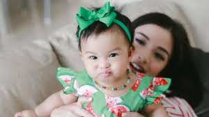 Lihat Chelsea Olivia Gendong Bayi Lain, Nastusha Tak Terima, Lihat  Ekspresinya!