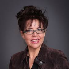 Paula Rager's Instagram, Twitter & Facebook