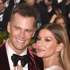Tom Brady pens emotional message to 'powerful moms' Gisele Bündchen and Bridget  Moynihan after Netflix roast controversy