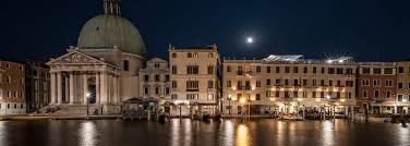 Si decides alojarte en hotel santa lucia, disfrutarás de una fantástica ubicación en el centro de minori, a solo 1 min en coche de playa de maiori y a 8 de playa de amalfi. Nh Venezia Santa Lucia Venedig Die Gunstigsten Angebote