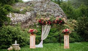 Despedida de soltera, velos de novia, toreritas, vestidos de dama, paje, recuerdos, frascos, velas, fiesta. Bodas Sencillas E Ideas Para La Decoracion Del Dia Mas Especial