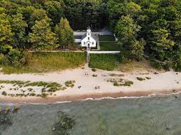 State of michigan at the end of old mission point, a peninsula jutting into grand tr. 5 Must Do Stops On Old Mission Peninsula Mynorth Com