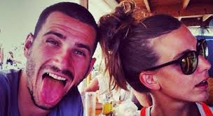Marco parolo wife caterina castiglioni 6. Rt Footballvines Leonardo Bonucci S Wife Martina Maccari In Hot Water After Posting This Bizarre Selfie Of Herself Wth Https T Co Xqwddnul17