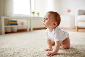 In diesem artikel wann wird mein baby krabbeln lernen? Ab Wann Krabbeln Babys Der Weg Zur Selbststandigen Fortbewegung