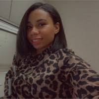 Raquel Hall's Instagram, Twitter & Facebook