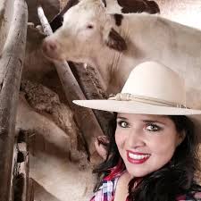 The place where I belong to: the cow pasture 🐂🌿