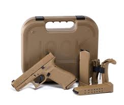 The subcompact glock 26 followed up on the compact. Glock 19x Glock Crossbag 9mm Luger 9mm Para Gunbrokers Berlin
