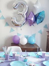 Momaleblog Files Wordpress Com 2015 01 Ca350333be708c18c7068aef007b512a Jpg Decoration Reine Des Neiges Reine Des Neiges Anniversaire Idee Anniversaire