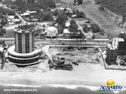 Acapulcoeneltiempo Construcciones De Los Anos 60 En La Playa Icacos De Acapulco Acapulco En El Tiempo En Los Anos 60 Acapulco Tu Acapulco Landmarks Outdoor