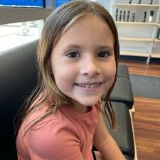 Kaitlyn Slack's Instagram, Twitter & Facebook