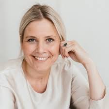 Katie Schreiber's Instagram, Twitter & Facebook