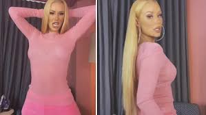 Iggy azalea participará do programa 'celebrity dating game', da emissora abc. Iggy Azalea Is Distraught After Youtube Fails To Promote Racy Sip It Music Video Daily Mail Online