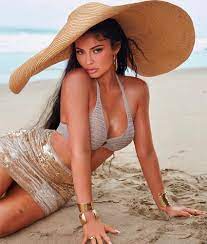 Submitted 1 day ago by sinstown1. Kylie Jenner Presented The Summer Collection Of Cosmetics Of Her Brand Wirewag