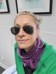 Bernadine Carpenter's Instagram, Twitter & Facebook