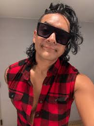 Listen...I know everything about this game. #apexlegends #gaming #destiny2  #gaming #gamerlife #gamecommunity