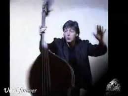 1975 Listen To What The Man Said Is A Hit Single From Wings 1975 Album Venus And Mars The Song Fea Paul Mccartney Paul Mccartney And Wings Best Old Songs