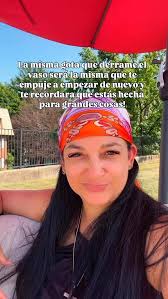 A veces, cuando todo se rompe, es porque mereces algo mejor., Esa última  gota fue tu recordatorio: tú puedes más., 💧 Comenta “YO PUEDO” si lo  sientes así.