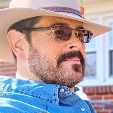 Amazon.com: Life and Death and a Town Called Destination: Jack Betters  Adventure: 9798460373826: Estes, Ronald: Libros