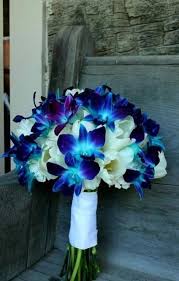 With fewer flowers needed, this simple look can translate well for a minimal wedding, true english garden design, and for weddings large and small. While You Can Leave All Your Wedding Event Flower Selections In The Hands Of A Capable Pro Blue Flower Arrangements Blue Wedding Flowers Wedding Flowers Tulips