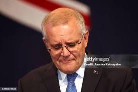 35 Photos & High Res Pictures