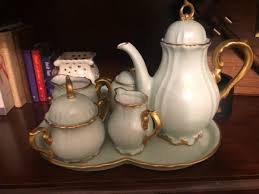 The set consists of 14 pieces, to include: Identifying A Bavarian China Tea Service Thriftyfun