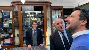 This book on neuroendocrine tumors (nets) aims to present, in a clear and innovative manner, a broad topic that is still unevenly and in some respects poorly delineated. Napoli Divide La Visita Di Salvini A Marinella La Colao Difende Il Re Delle Cravatte La Repubblica