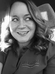 Amy Mallette's Instagram, Twitter & Facebook