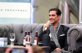 Fernández released his first album, alejandro fernandez under sony music. Alejandro Fernandez Wiki Latino Biography Code List