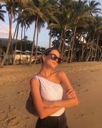Jessica Alizzi On Instagram Love Baileynelson New Televisioni Range Strapless Top Instagram Jessica