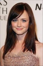Alexis Bledel Straight Hair Side Bangs Beauty Darling Rory Gilmore Hair Hairstyle Side Bangs Hairstyles
