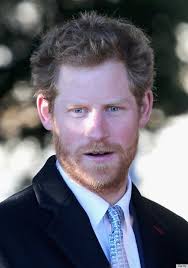 Скончался муж британской королевы принц филипп. Photos Prince Harry Keeps His Shaggy Beard For Christmas Princ Garri Ledi Di Znamenitosti