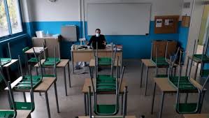 La riapertura delle scuole è fissata al 7 gennaio 2021, ma le regioni chiedono chiarezza. Xvnuqppvj2qtzm