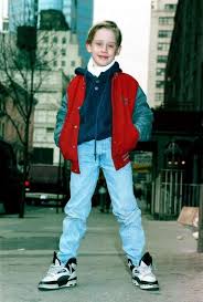 Macaulay culkin news, gossip, photos of macaulay culkin, biography, macaulay culkin girlfriend list 2016. Growing Up Is One Of Life S Inevitabilities But This Truth Is Most Troublesome To One Sector Of The Population Macaulay Culkin Child Actors 90s Kids Fashion
