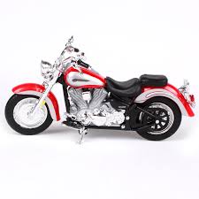 Hi guys, i was just looking on the internet and talked to some guys about roadstar problems like the trans recal, oil gear pump.i own a 2000 roadstar 1600mm whit now 50.000miles on it, and running strong like always, this bike has. Maisto 1 18 Yamaha Road Star 2001 Motorcycle Bike Diecast Model Toy New In Box Free Shipping 352 Maisto Models Stars Model1 18 Model Aliexpress