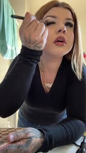 Crystal Lynch's Instagram, Twitter & Facebook