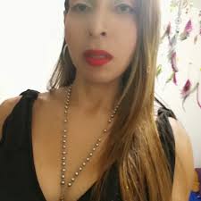 Lo que debía ser una noche de risas y velitas se convirtió en una tragedia.  Un incendio en el barrio Galaxia dejó a una abuelita de 87 años sin casa,  sin enseres