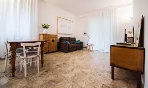 Pavimento In Graniglia In Una Casa Moderna Casafacile Idee Per Decorare La Casa Casa Moderna Idee Arredamento Soggiorno