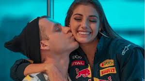 Finalmente felipe camus le pide pololeo a kathy contreras. Felipe Camus Presento A Su Nueva Pareja En Bolivia Es Animadora De Television Meganoticias