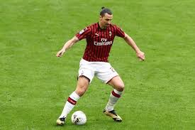 Zlatan ibrahimovic plays the position forward, is 39 years old and 195cm tall, weights 95kg. You Are Not Zlatan Says Ibrahimovic In Pro Mask Video