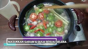 Sajian ini cocok disantap dengan bertemankan sepiring nasi hangat, ditambah dengan bahan pelengkap seperti kerupuk dan sambal. Percaya Ga Garang Asem Ayam Tanpa Dibungkus Daun Anak Anak Pasti Doyan Deh Youtube