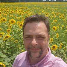 🧳 Brandy travel hack! Matt and I travel very economically… you might even  call us cheap ☺️ but to get to all the places we want to get to, sometimes  we have