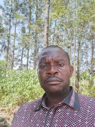 As Una dy buy Christmas gifts for ona partner, make ona no forget person  wen dey always help ona settle quarrel ooo.Nothing is too small oo 😂😂😂😂